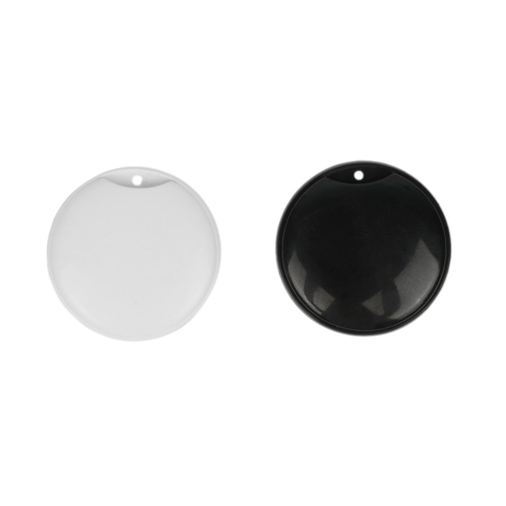 Mini GPS Pet Tracker Keeps Dogs, Cats, and Keys Safe